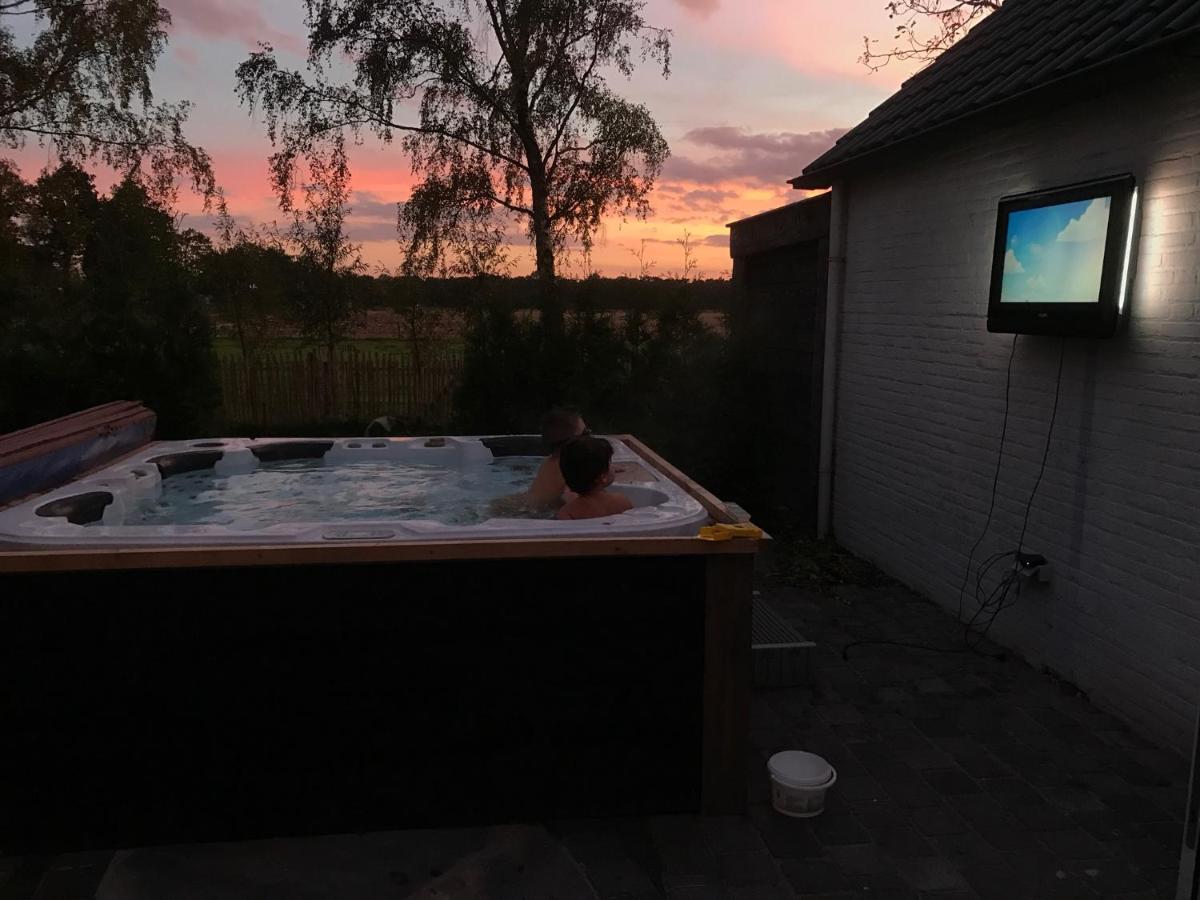 Bed & Breakfast De Zandhoef เอียร์เซิล ภายนอก รูปภาพ